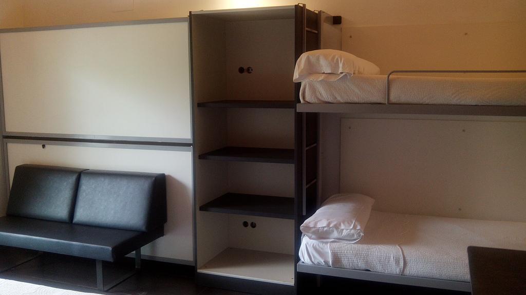סן סבסטיאן Albergue/Auberge Ulia Youth Hostel חדר תמונה